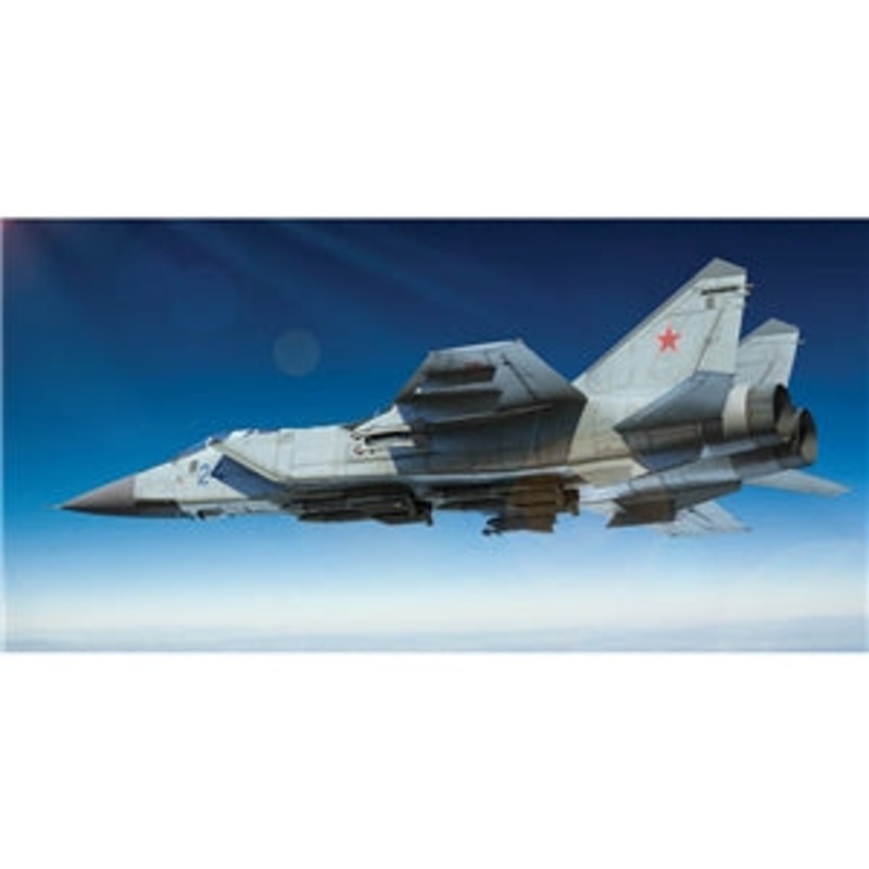 TRUMPETER 01679 RUSSIAN MIG-31 FOXHOUND  1/72 SCALE