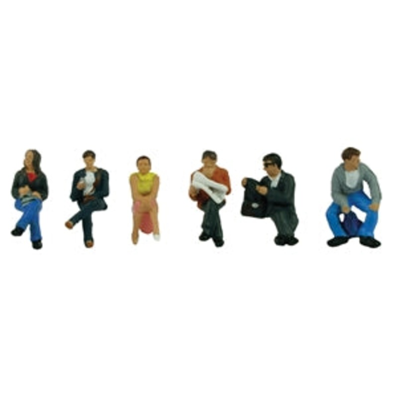 BACHMANN 36-045 STATION PASSENGERS SITTING OO SCALE FIGURES