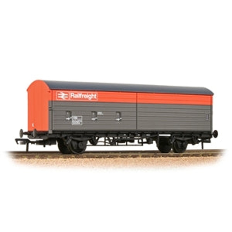 BACHMANN 38-128 BR VBA VAN BR RAILFREIGHT RED AND GREY