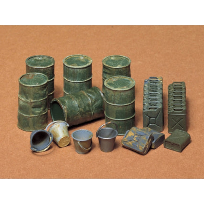 TAMIYA 35026 JERRY CANS  1/35 SCALE