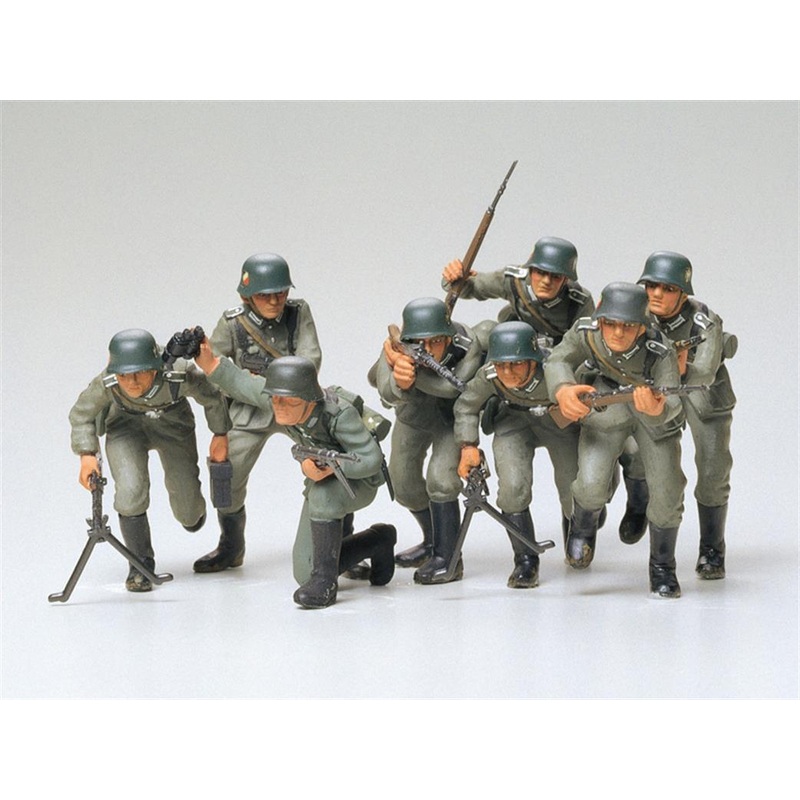 Tamiya 35030 German Assault Troops WW2 Plastic Figure Set 1/35