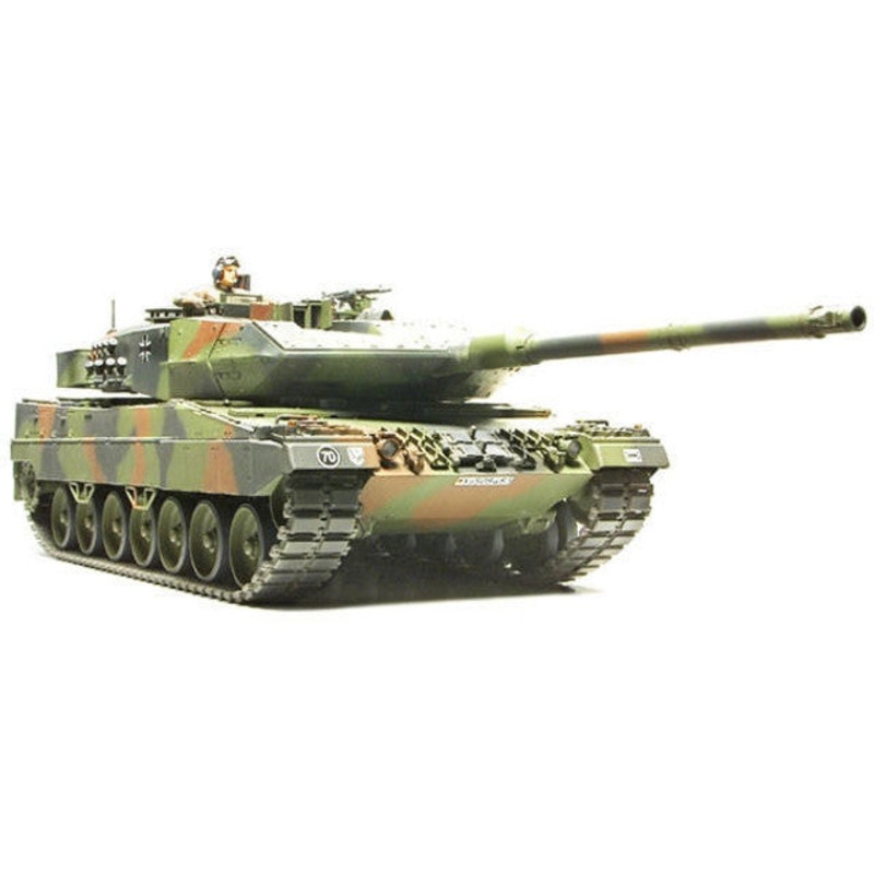 TAMIYA 35271 LEOPARD 2 A6 MAIN BATTLE TANK   1/35 SCALE