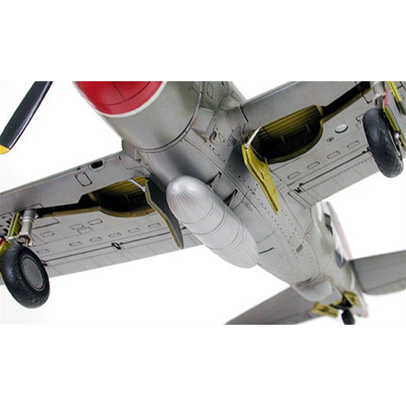 Tamiya 60769 Republic P-47D Thunderbolt Razorback American WW2 Fighter Kit 1/72