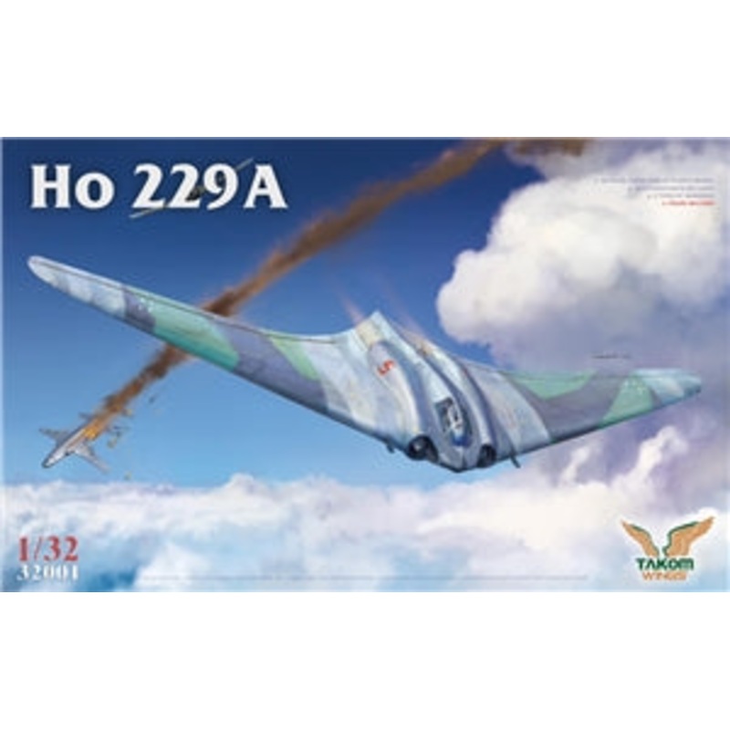 TAKOM 32001 German Air Force Ho 229A Flying Wing w/ pilot figure  1/32 SCALE