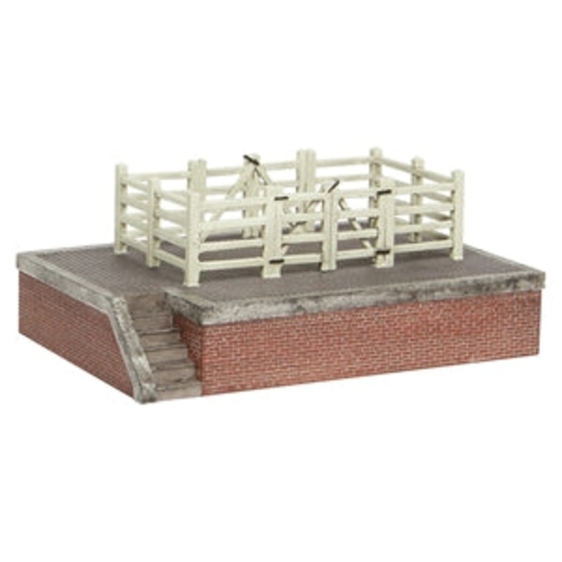 SCENECRAFT 44-0128 LUCSTON CATTLE DOCK