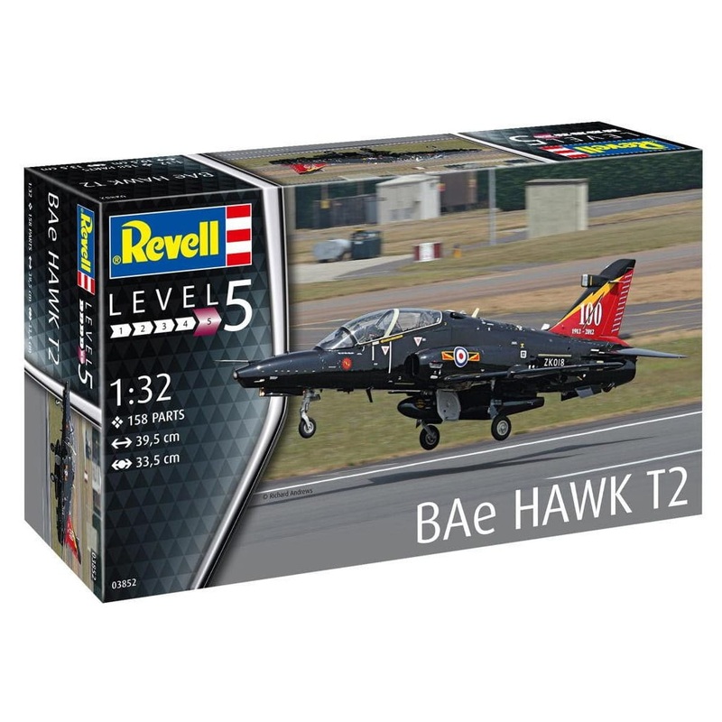 REVELL 03852 BAE HAWK T2 1/32 SCALE