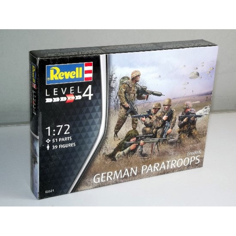 REVELL 02521 GERMAN PARATROOPS 1/72 SCALE