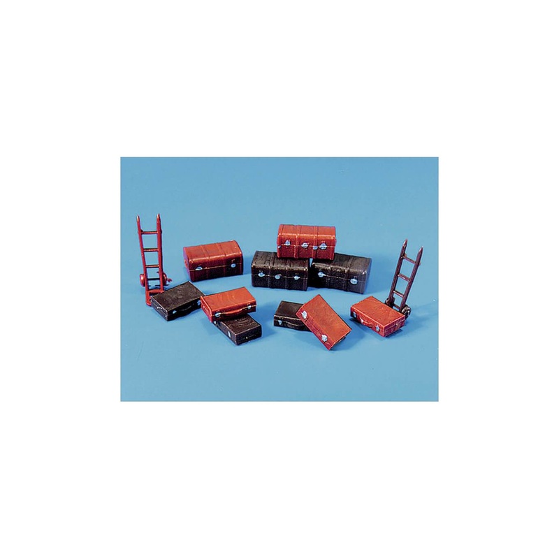 PECO MODELSCENE 5062 SUITCASES TRUCKS AND TROLLEYS