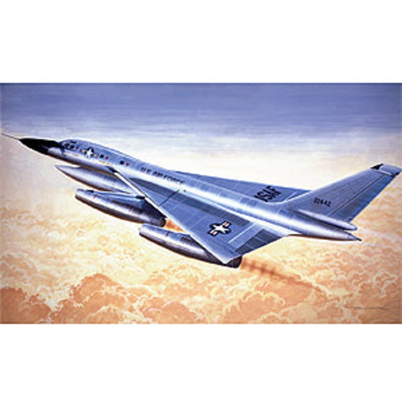 ITALERI 1142 B-58 HUSTLER  1/72 SCALE