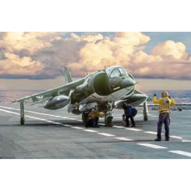 ITALERI  1410 AV-8 HARRIER 1/72 SCALE