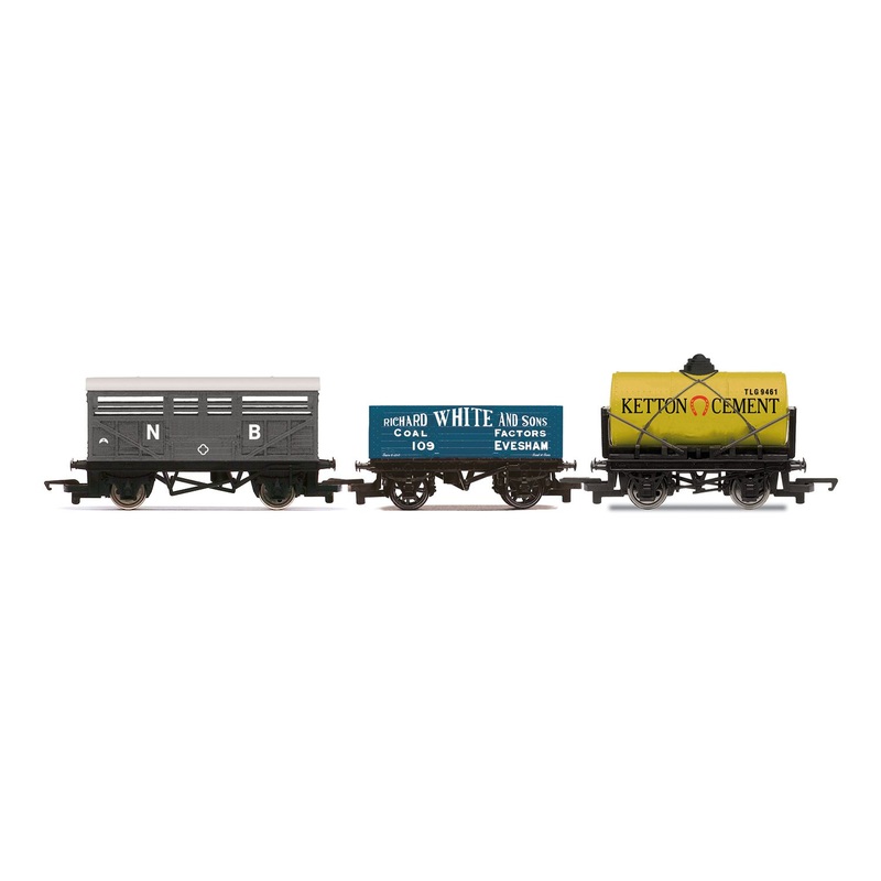 HORNBY R60135 RailRoad Triple Wagon Pack Various - Era 38