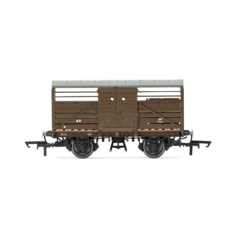 Hornby R6735A Bulleid 1947 10T Cattle Wagon  SR Livery
