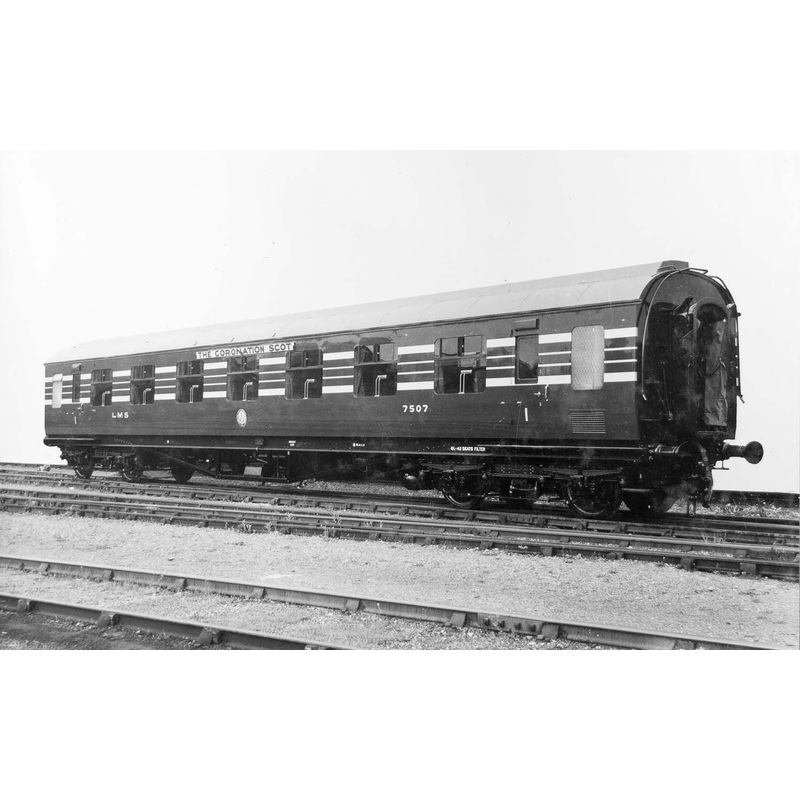 Hornby R4964 LMS  Stanier D1902 Coronation Scot 65' RFO  7507 - Era 3