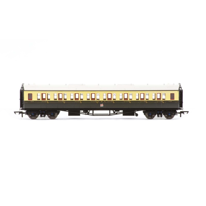 Hornby R4679A GWR  Collett 'Bow Ended' Corridor Third  4556 - Era 3