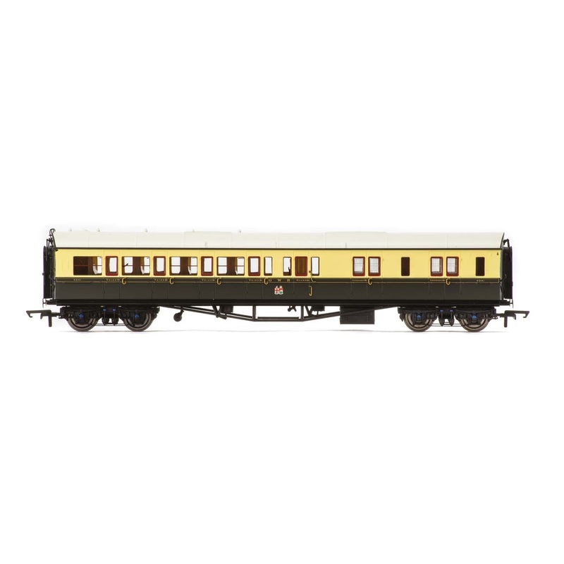 Hornby R4680A GWR  Collett 'Bow Ended' Corridor Brake Third (R/H)  4941 - Era 3