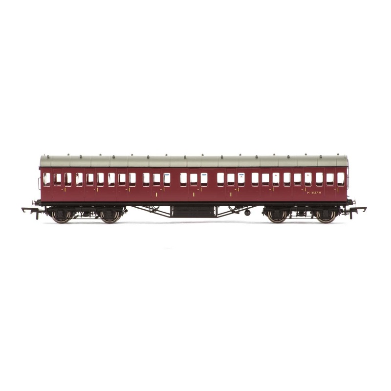 Hornby R4689A BR  57' Stanier Non-Corridor Composite  M16587M - Era 5