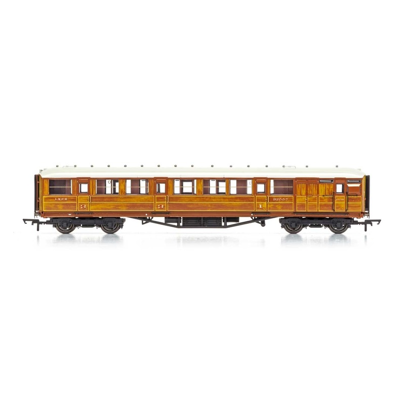 Hornby R4826 LNER  61' 6" Gresley Corridor Composite Brake  32557 - Era 3