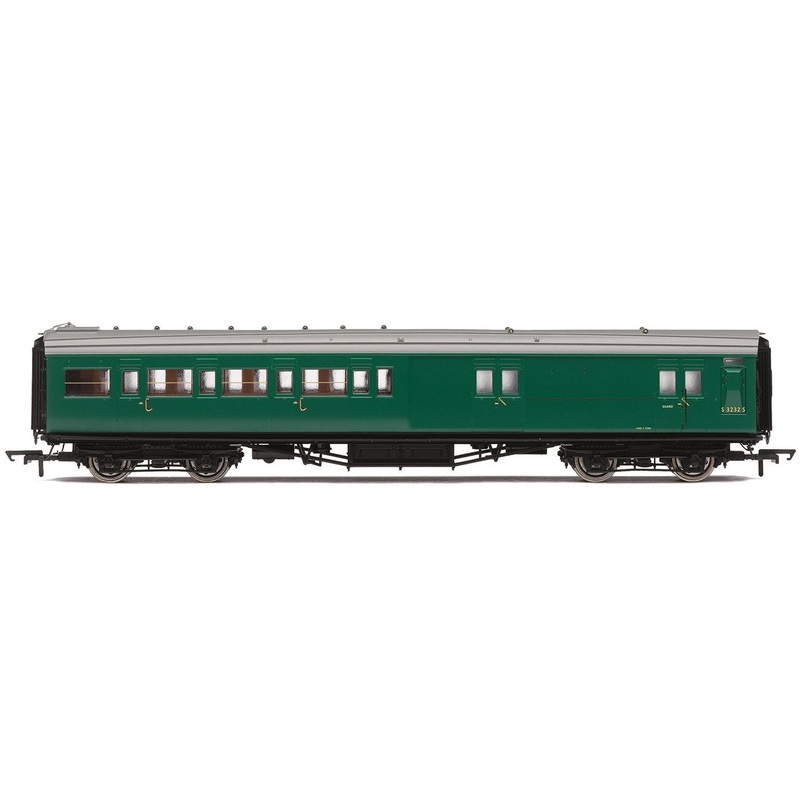 Hornby R4840 BR  Maunsell Corridor Four Compartment Brake Second  S3232S 'Set 399' - Era 5