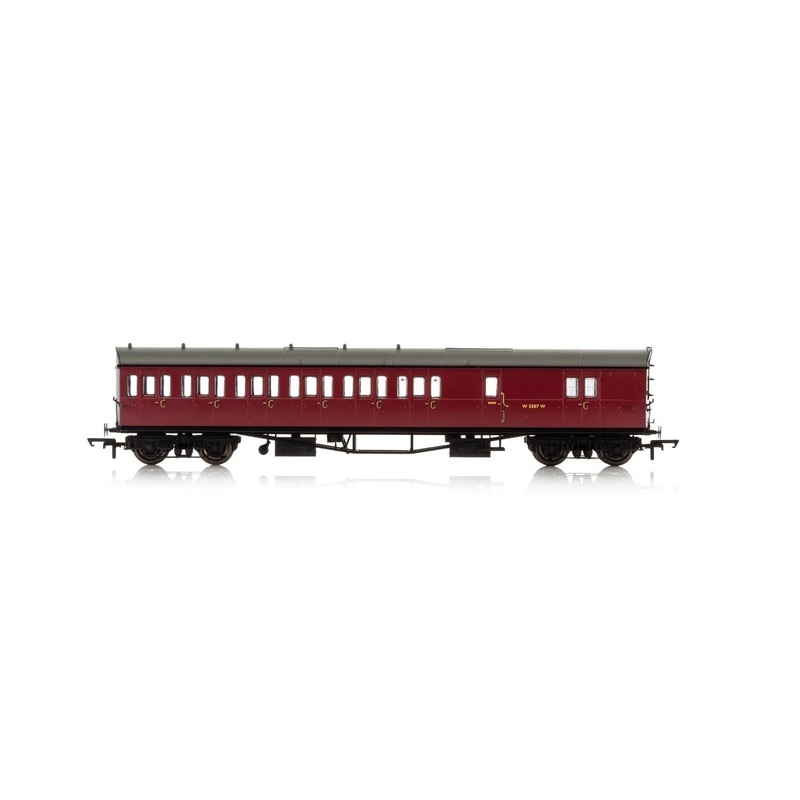 Hornby R4880 BR  Collett 57' Bow Ended D98 Six Compartment Brake Third (Left Hand)  W5507W - Era 4