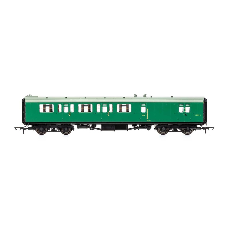 Hornby R4888A BR  Bulleid 59' Corridor Brake Third  S2852S - Era 4