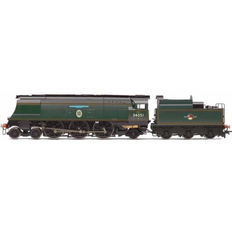 Hornby R3866 Steam Locomotives BR  Battle of Britain Class  4-6-2  34051  Winston Churchill  - Era 11