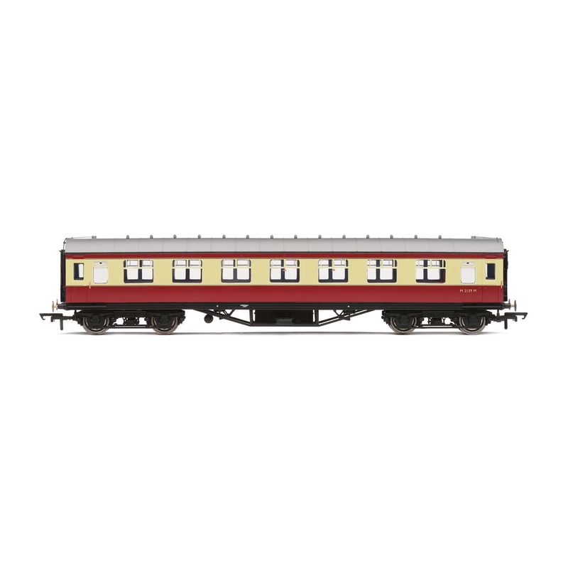 Hornby R4448B BR  Period III Corridor First  M2139M - Era 4