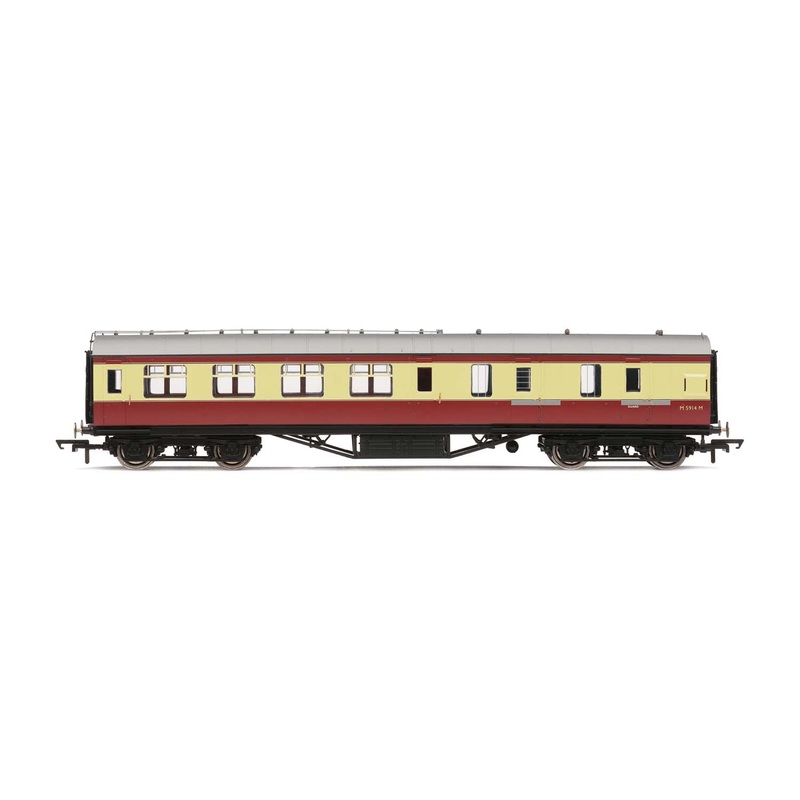 Hornby R4449B BR  Period III Corridor Brake Third  M5914M - Era 4