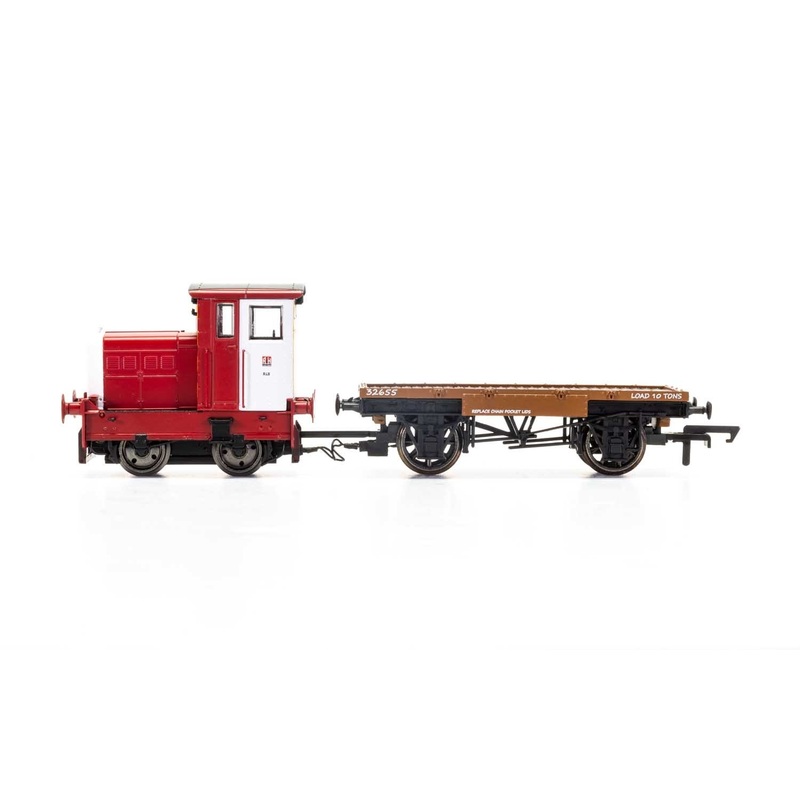 Hornby R3705 John Dewar & Sons  R&H 48DS  0-4-0  No. 458957 - Era 8