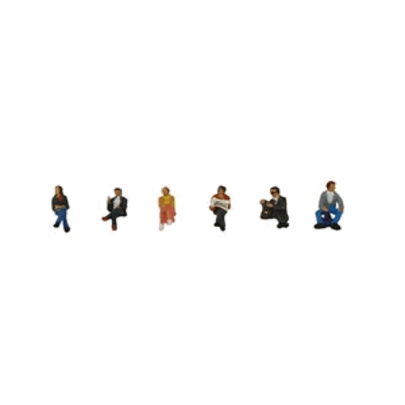 GRAHAM FARISH 379-305  STATION PASSENGERS SITTING N SCALE FIGURES