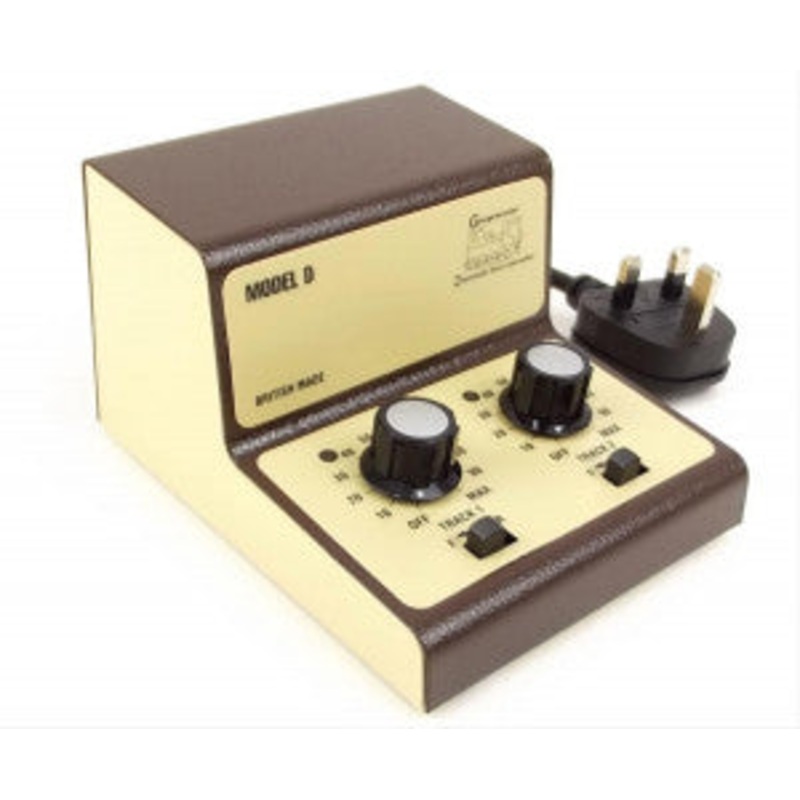 GAUGEMASTER GMC-D TWIN TRACK CASED CONTROLLER