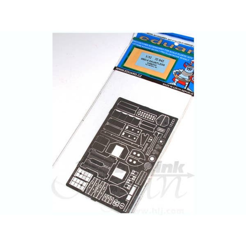 1/32 SBD-5 Exterior