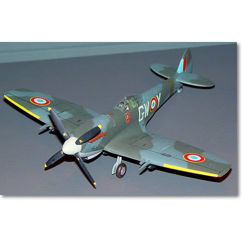 1/48 Spitfire Mk.XVIe