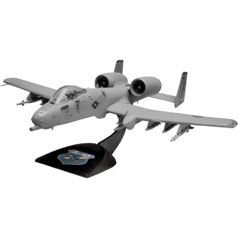 1/72 SnapTite A-10 Warthog Desktop