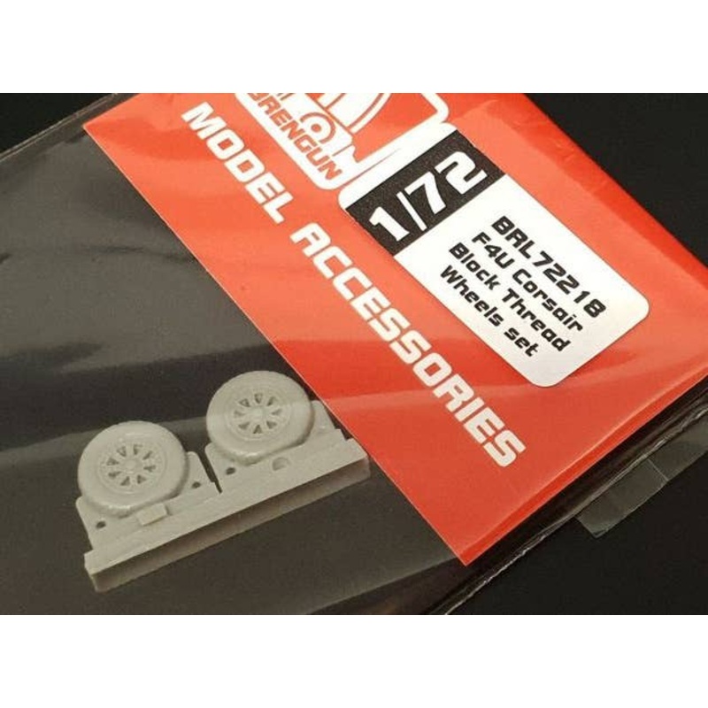 1/72 F4U Corsair Wheel/Tire Set (Block Tread)