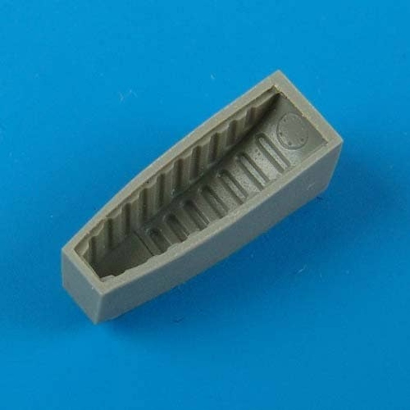 1/72 A-1D Skyraider Rear Wheel Well (for Hasegawa)