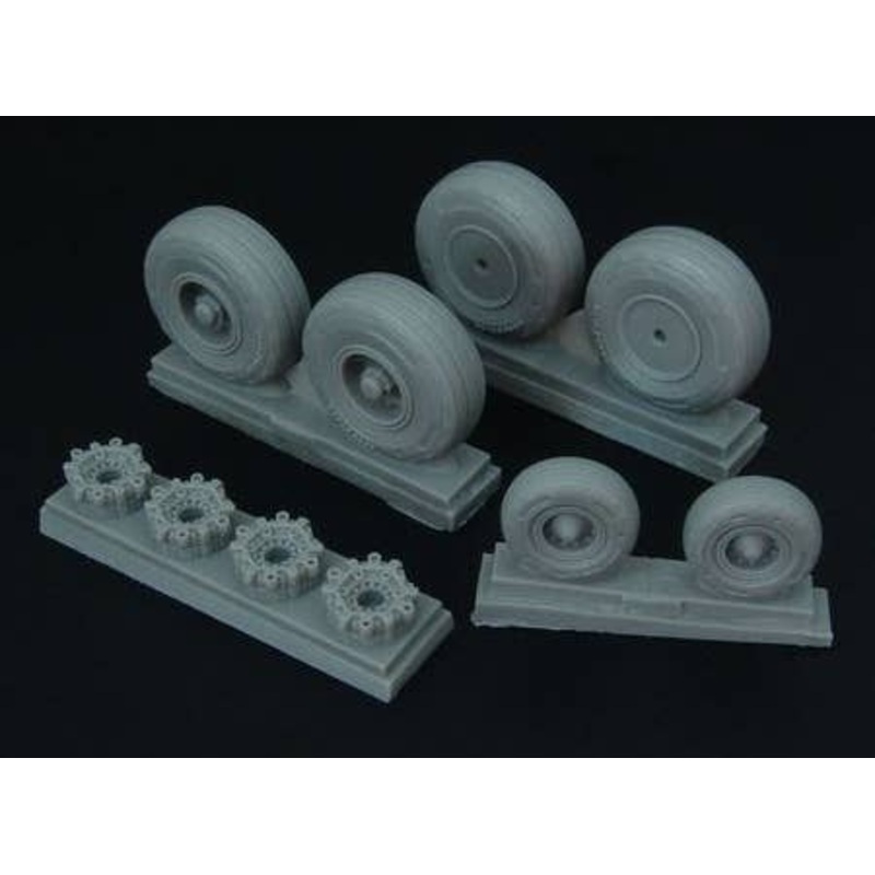 1/72 C-130 Wheel Set (with Disc Brakes) (Italeri)