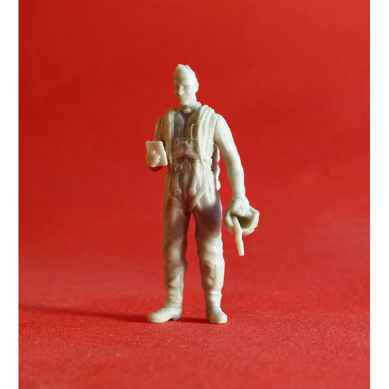 1/72 Swedish Airforce Pilot 1950s to 1970s with Parachute