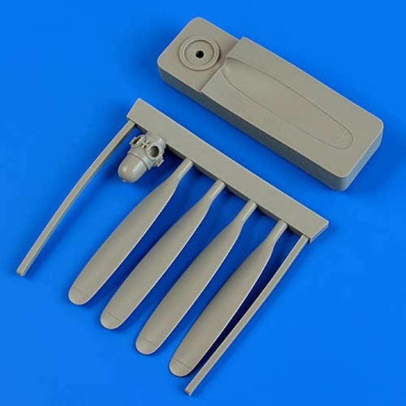 1/48 F4U-5 Corsair Propeller w/Tool