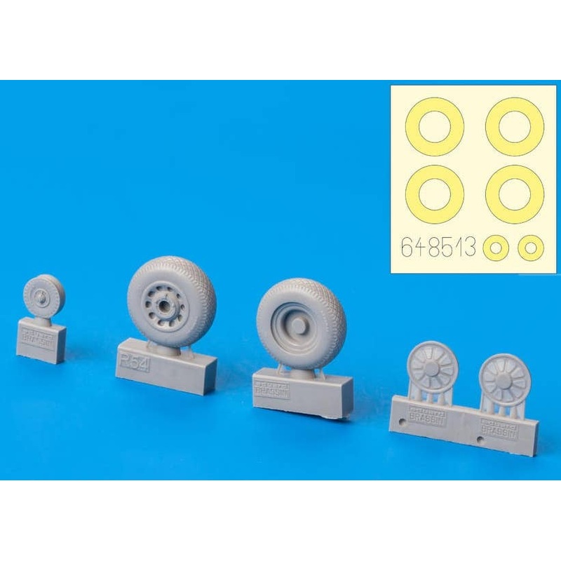 1/48 P-51D Wheels Pointed Cross Tread (for Eduard)