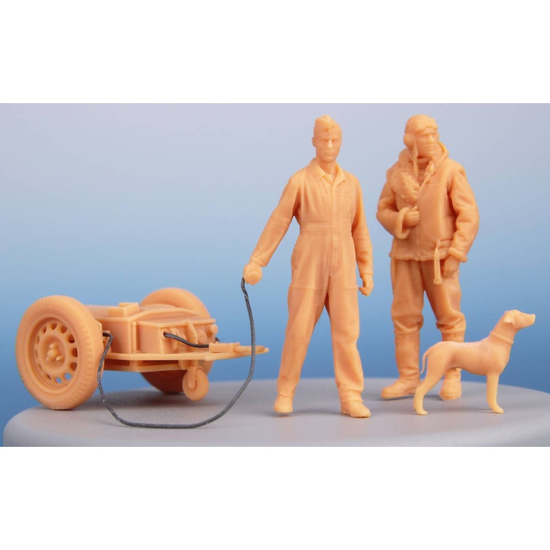 1/72 Tempest Pilot, Dog and Mechanic with Accumulator Trolley