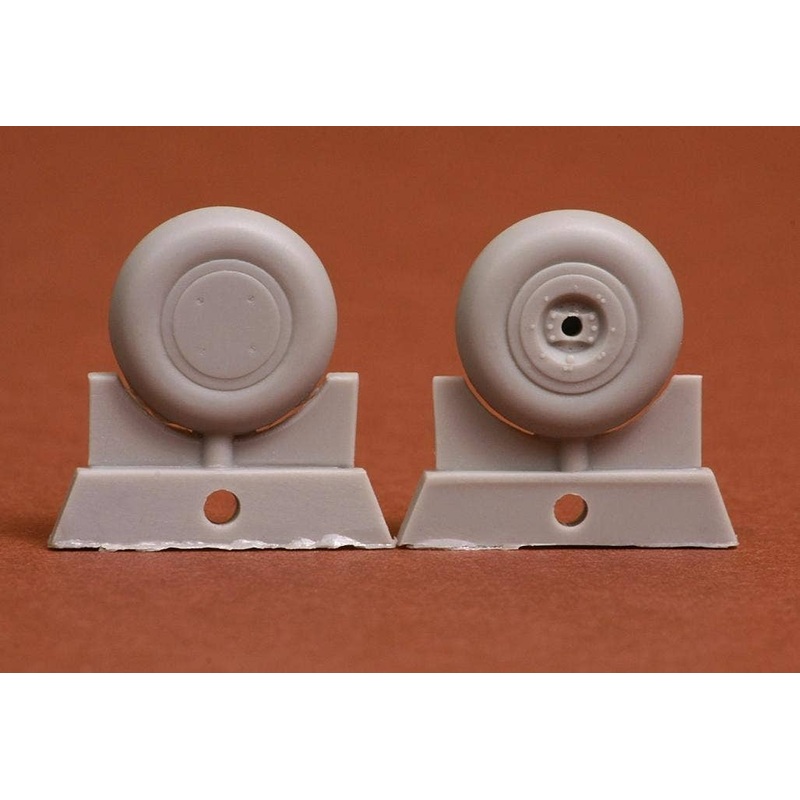 1/48 P-40 Wheel Set (Plain 30) for P-40 B-M