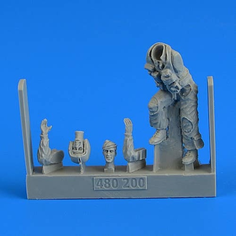 1/48 USAF Fighter Pilot on the Ladder