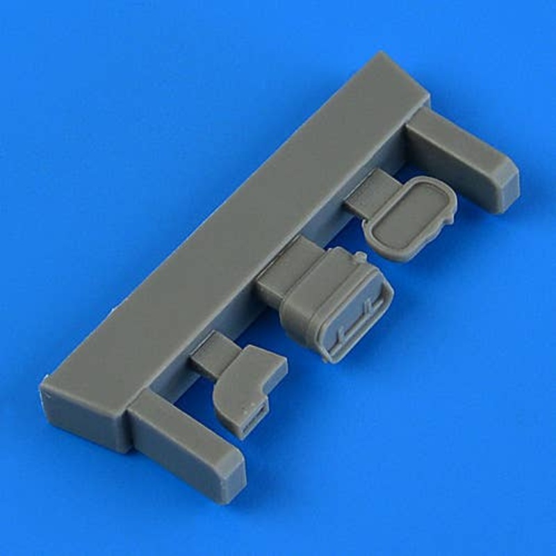 1/48 Zlin Z-37 Cmelak oil cooler & air intake (for Maco)