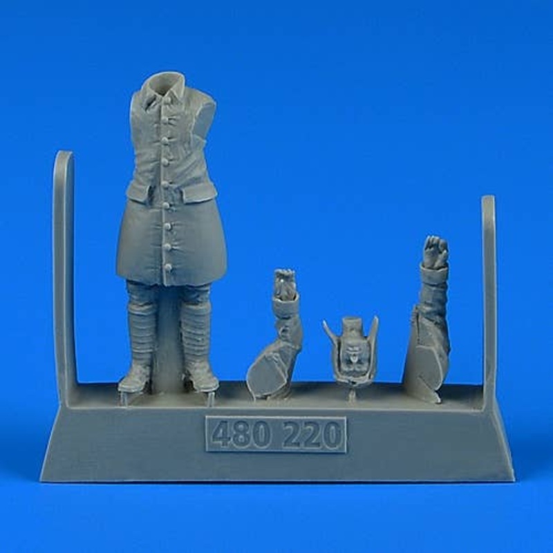 1/48 Royal Flying Corps (RFC) WWI Pilot with Map