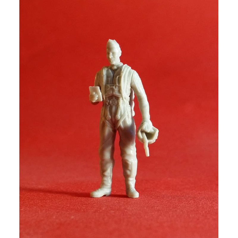 1/48 Swedish Airforce Pilot 1950s to 1970s with Parachute