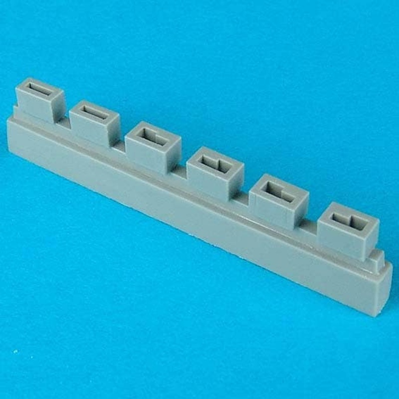 1/48 Spitfire Mk. IXc Empty Shell Case Chute