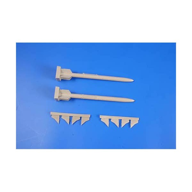 1/32 AGM-88 HARM & NATO/US LAU-118 (2pcs)
