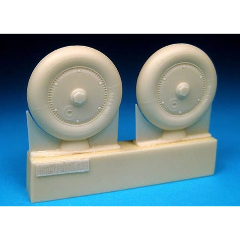 1/32 Bf-109G Wheels Ribbed Hub, Smooth Tire