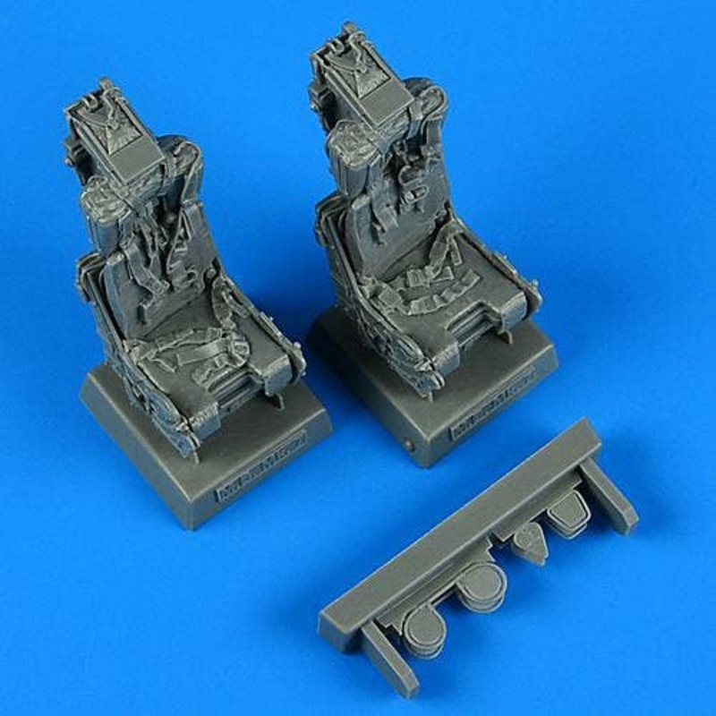 1/32 F-4 Phantom II Ejection Seat (With Belt Mold)