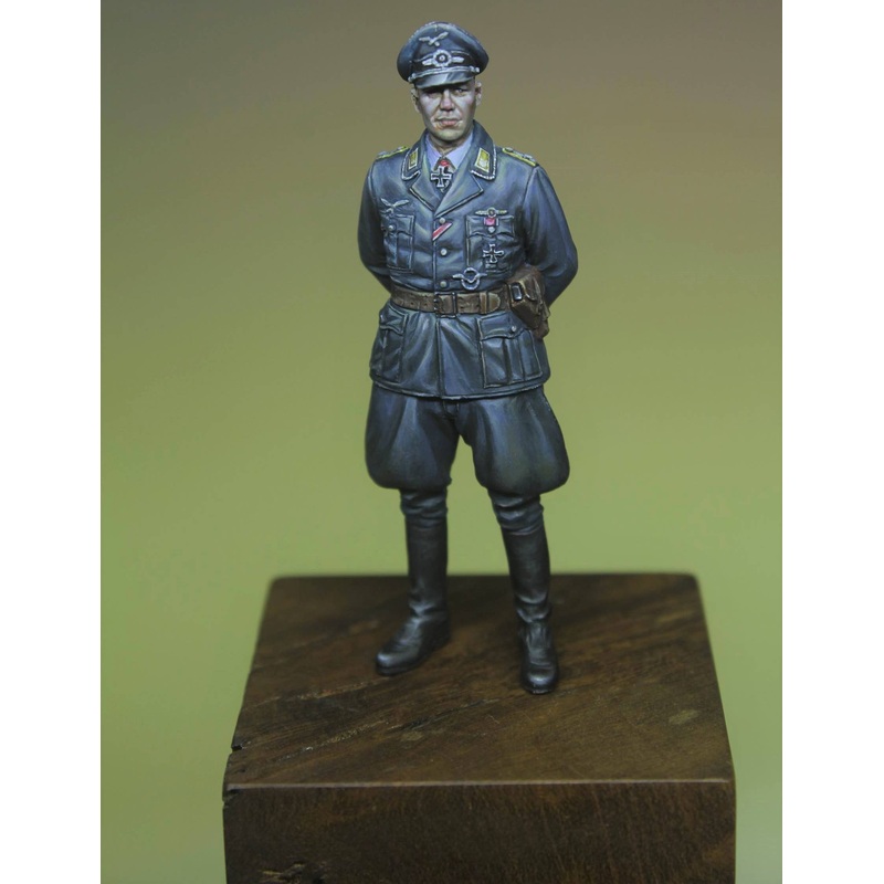 1/32 German Air Force Officer